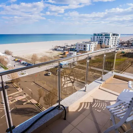Summerland Sea-View Luxury Apartment Mamaia Exterior photo