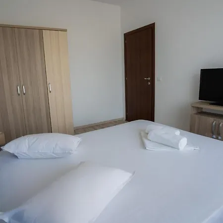 Summerland Sea-View Luxury Apartment Mamaia Exterior photo