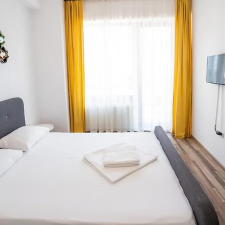 Summerland Sea-View Luxury Apartment Mamaia Exterior photo