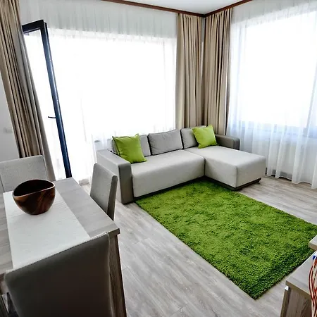 Summerland Sea-View Luxury Apartment Mamaia Room photo