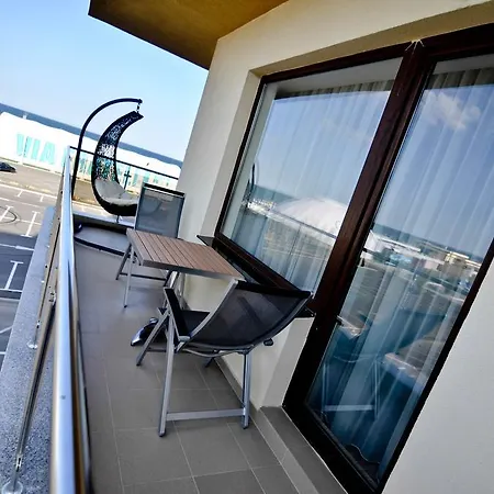 Summerland Sea-View Luxury Apartment Mamaia Room photo