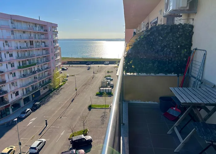Summerland Sea-View Luxury Apartment