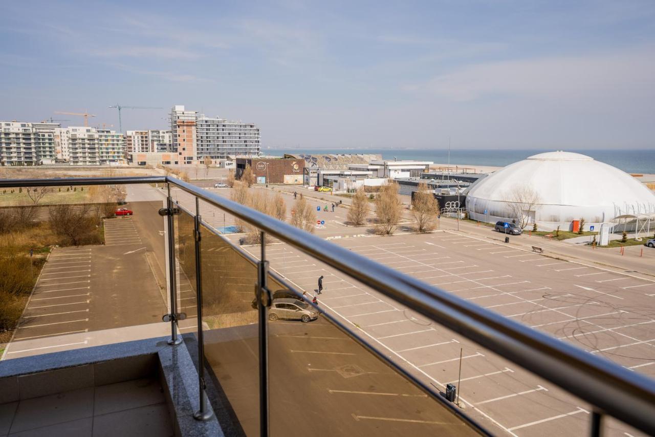 Summerland Sea-view Luxury Apartment Mamaia