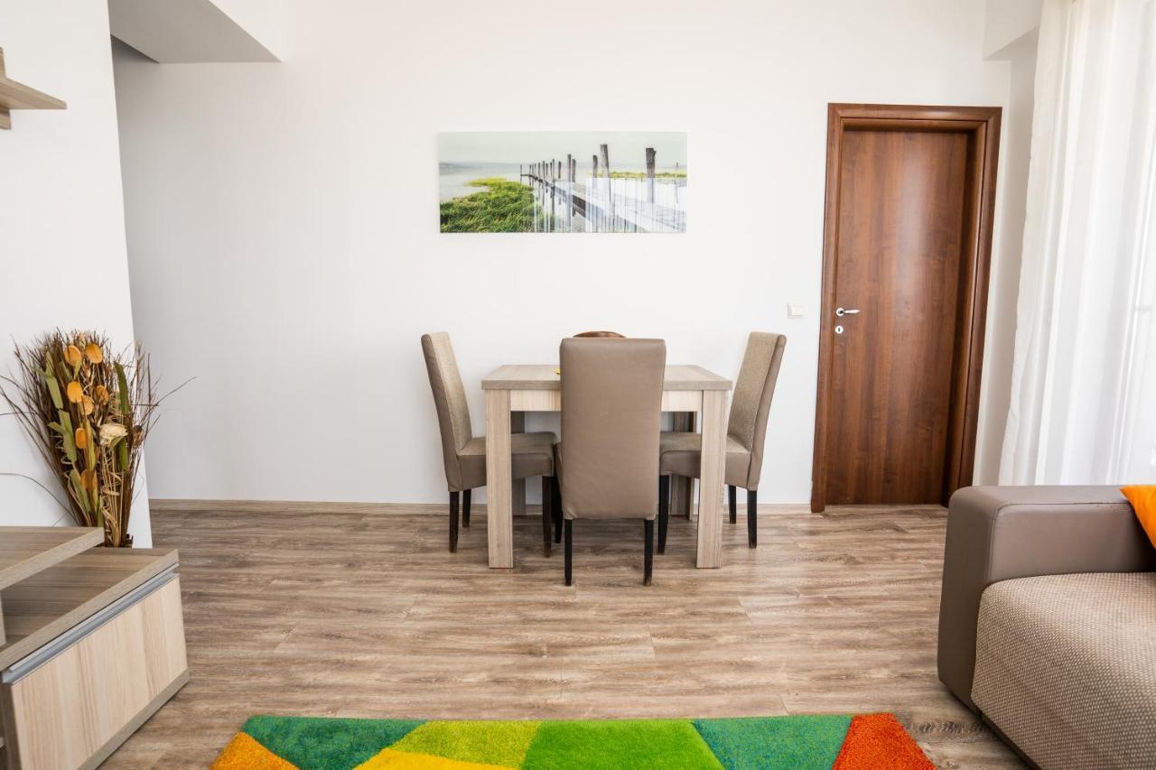 Summerland Sea-view Luxury *