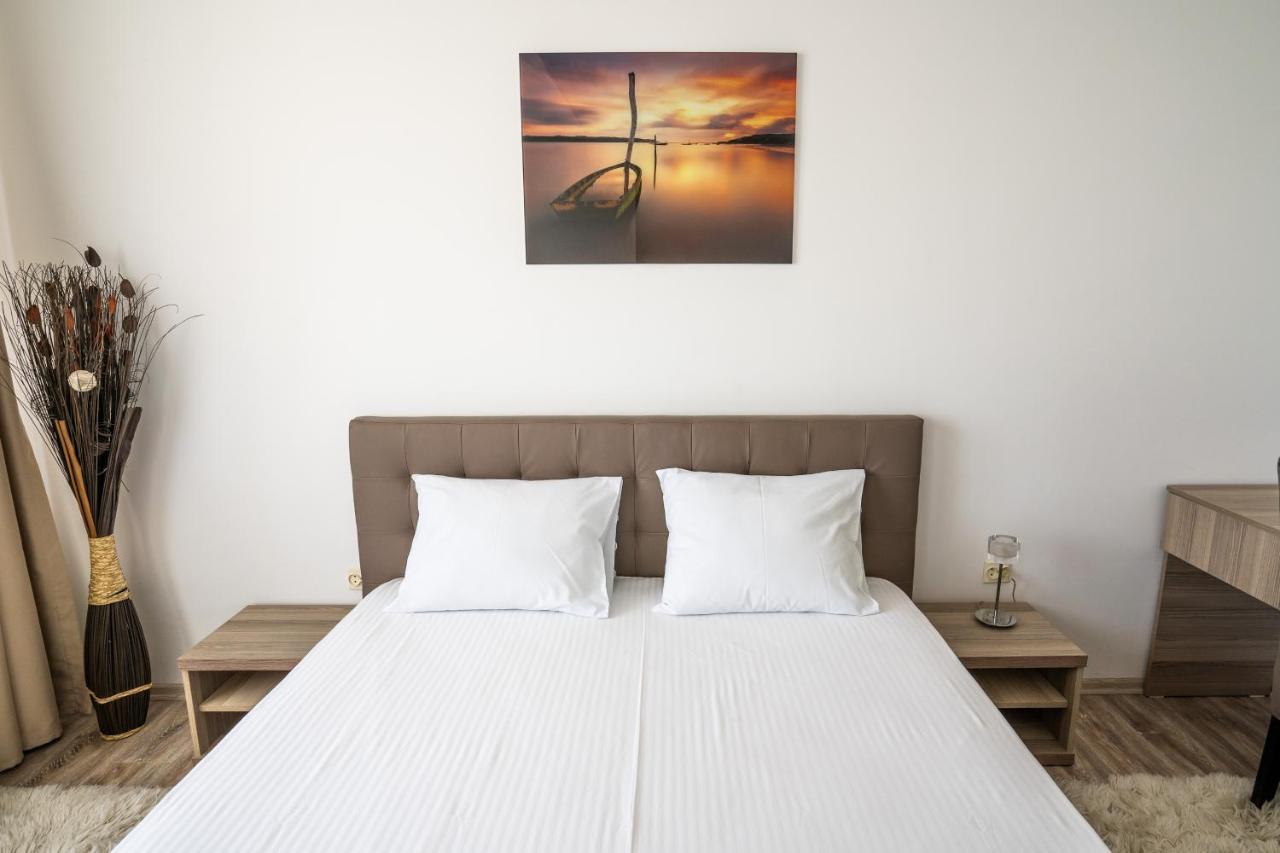 Summerland Sea-view Luxury Apartment *