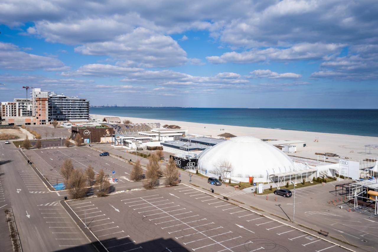 Summerland Sea-view Luxury Apartment Mamaia