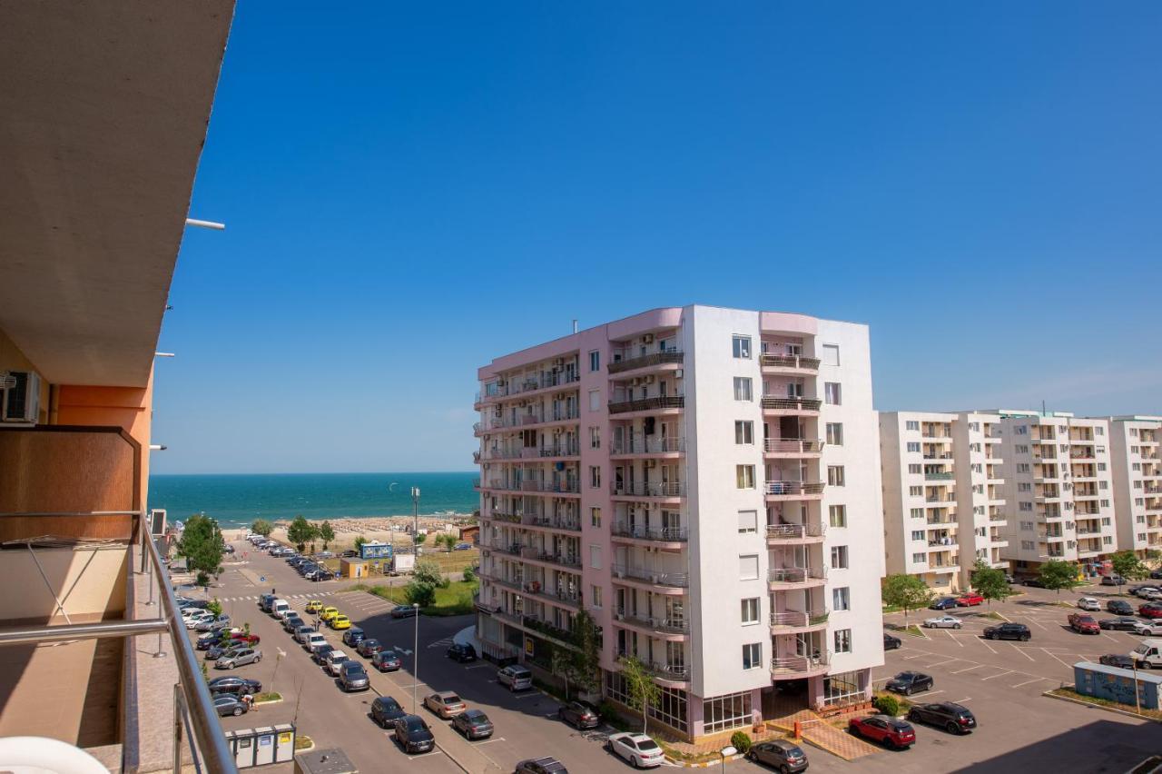 Summerland Sea-view Luxury Apartment