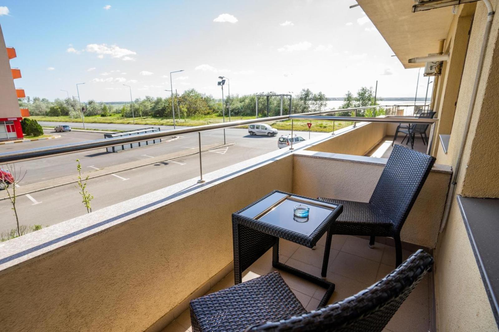 Summerland Sea-view Luxury Apartment