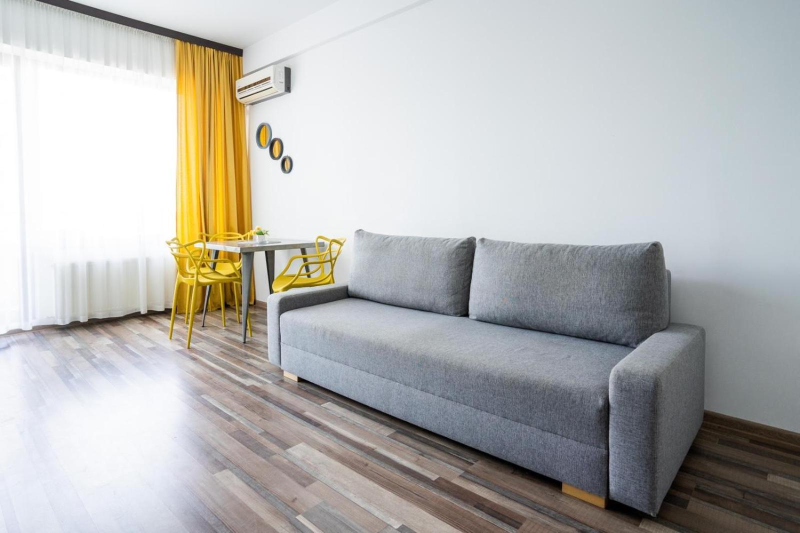 Summerland Sea-view Luxury Apartment