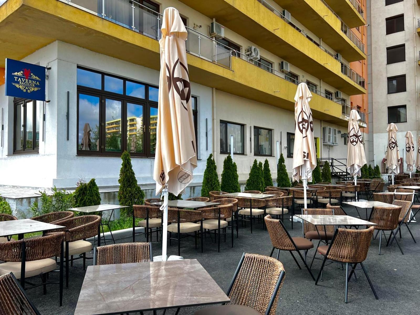 Summerland Sea-view Luxury Apartment *