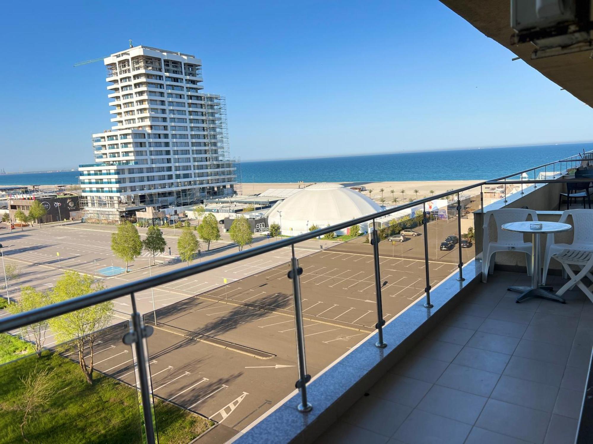 Summerland Sea-view Luxury Apartment