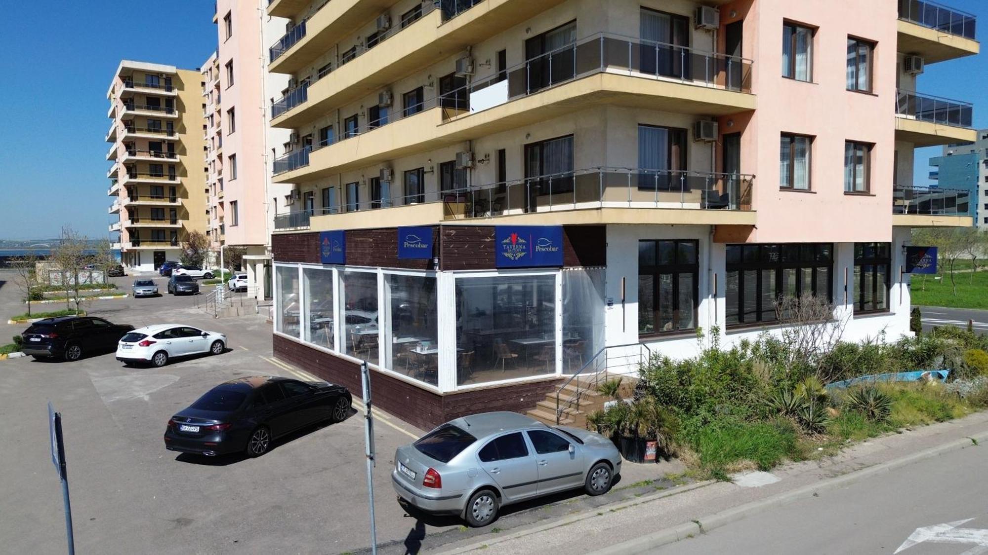 Summerland Sea-view Luxury Apartment Mamaia